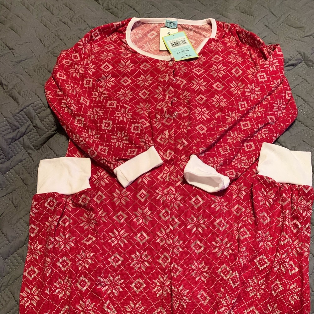 NWT Adult onsie red w/snowflakes size S